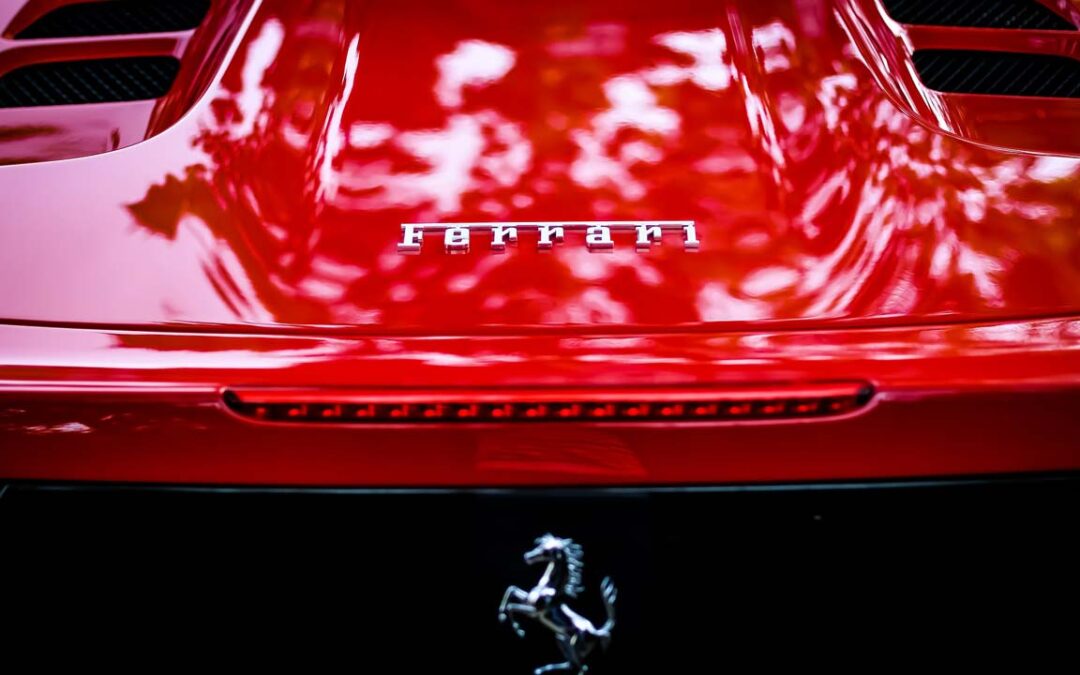 Händler in Paris: Ferrari, Lamborghini, Bugatti, Rolls-Royce – Autohaus